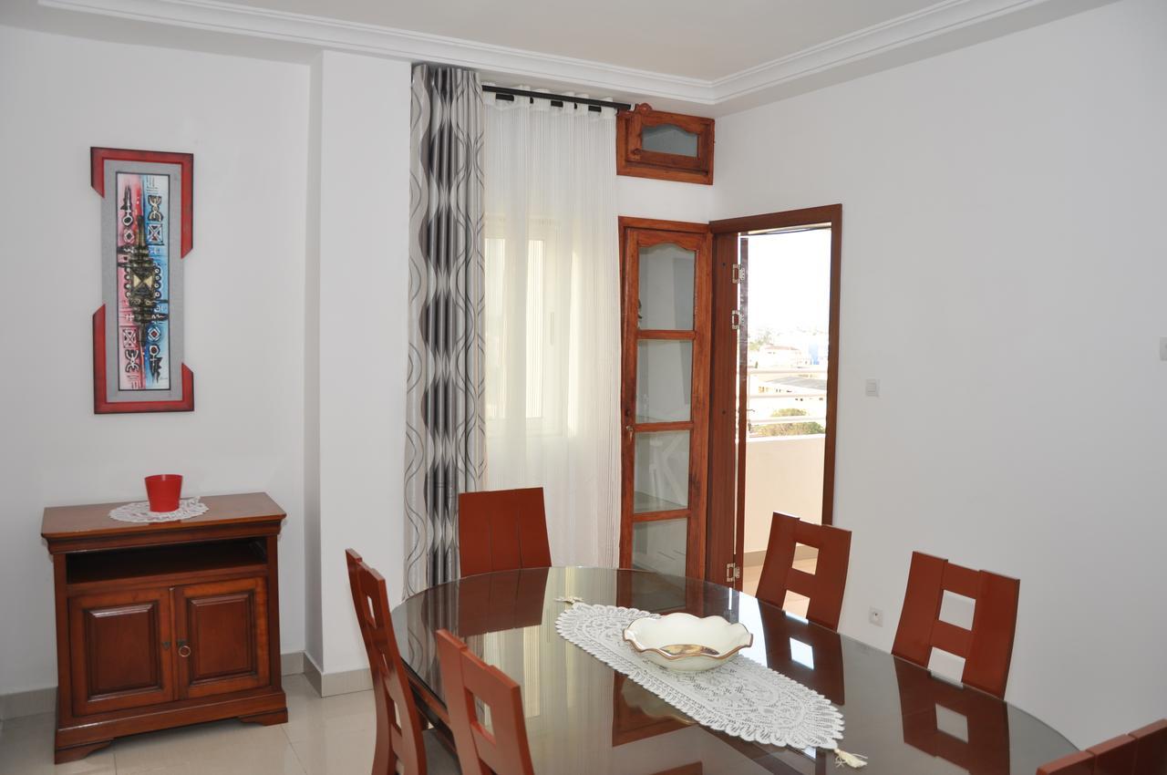 Rosalie'S Suites Ломе Екстер'єр фото