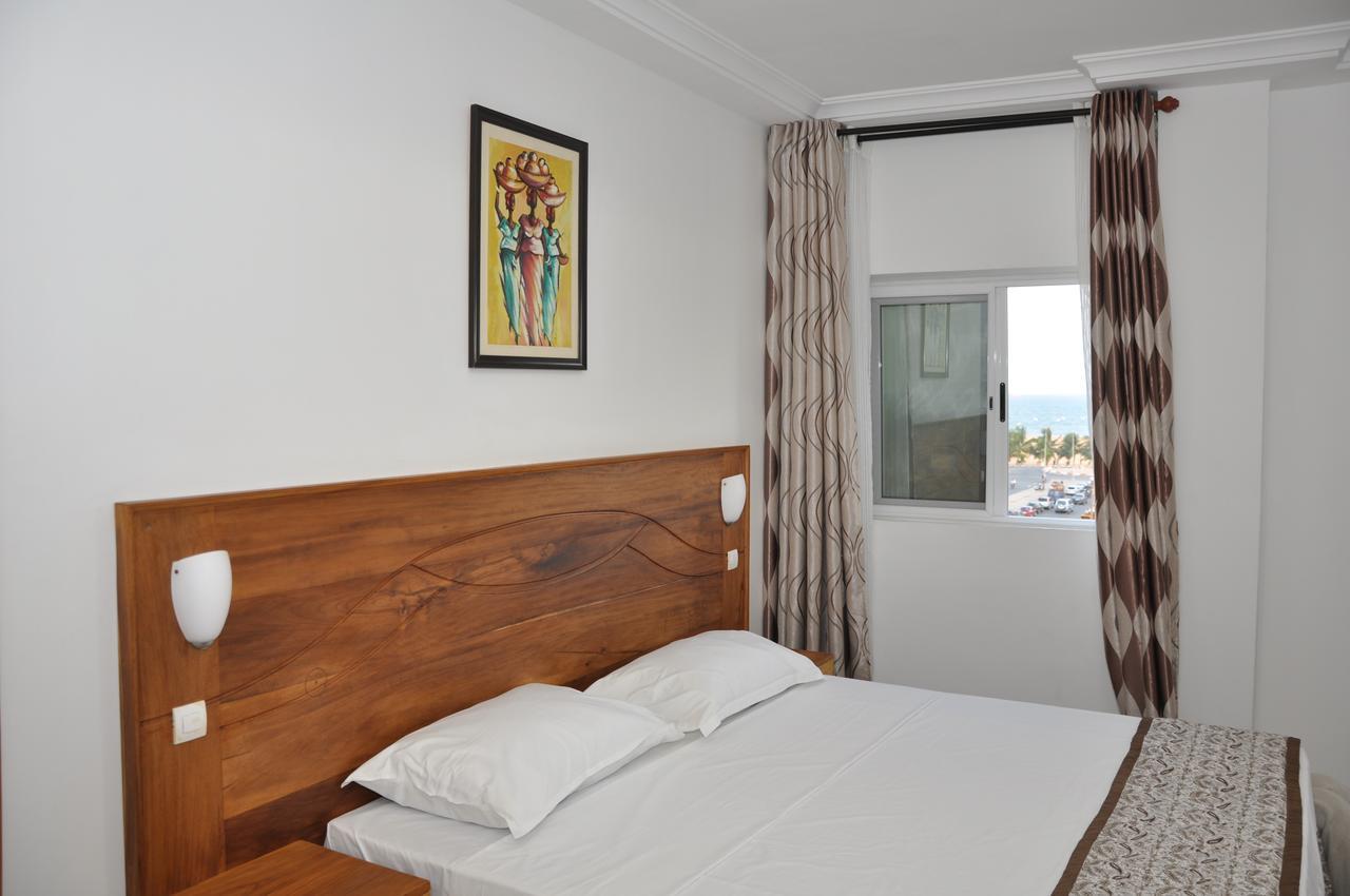 Rosalie'S Suites Ломе Екстер'єр фото