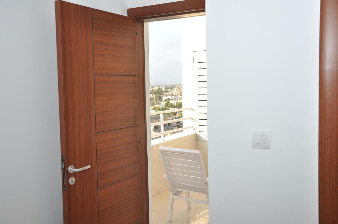 Rosalie'S Suites Ломе Екстер'єр фото